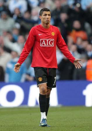 瓦科拿最佳不得人心？鲁谜怒斥名记：不投票自己人，却投泰山苦主