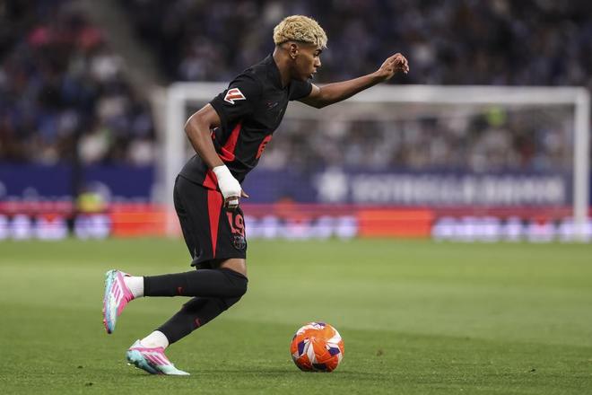 英媒：桑乔等4人将在曼联一线队回归后被下放至U21更衣室